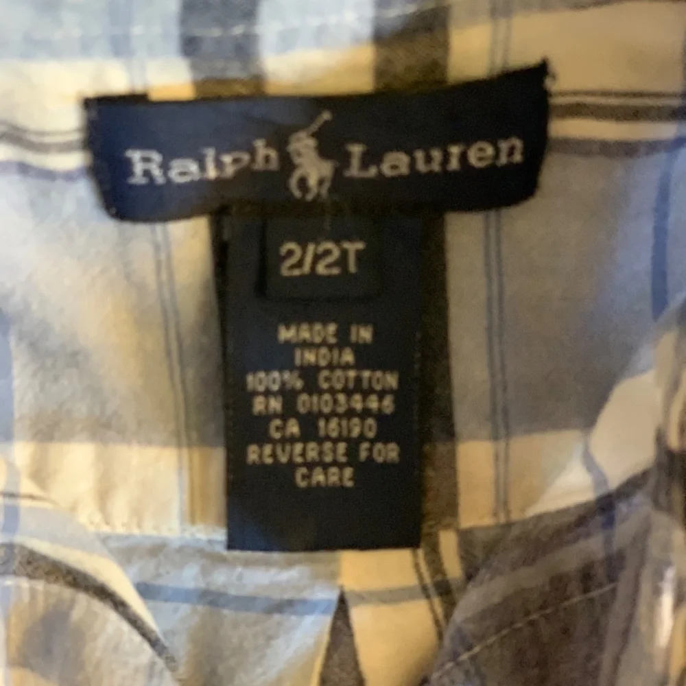Four button down shirt - Picture 6 of 9